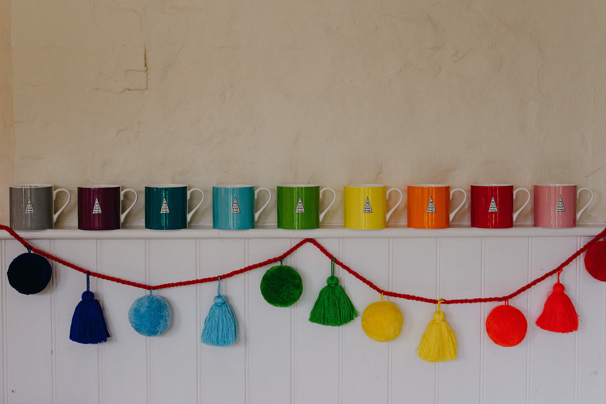 Our beautiful, fine bone china Christian mugs make the perfect biblical Christian gifts, Christmas gifts or Birthday presents for your loved ones. There’s one for joy, strength, courage, faith, blessings, hope and new beginnings. 