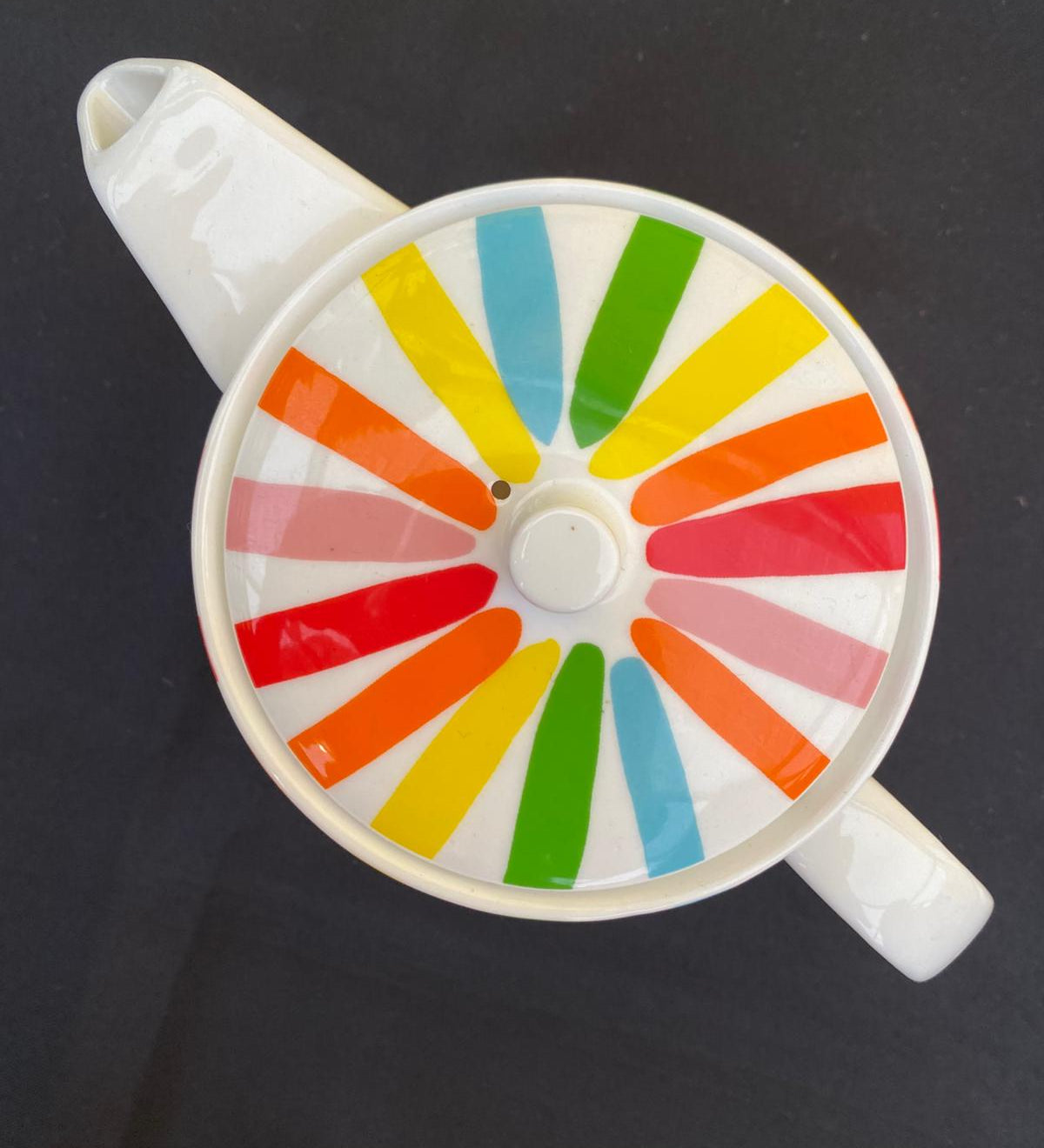 RAINBOW TEAPOT